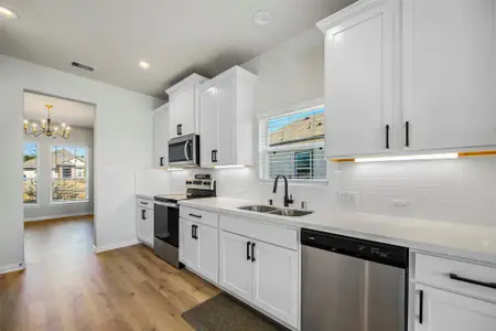 New construction Single-Family house 427 Shoreview Dr, Conroe, TX 77303 - image 16