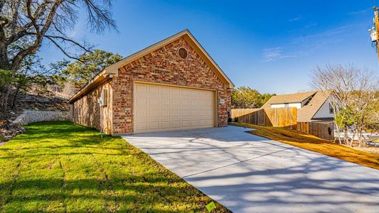 New construction Single-Family house 2718 Austin Dr, Granbury, TX 76048 - image