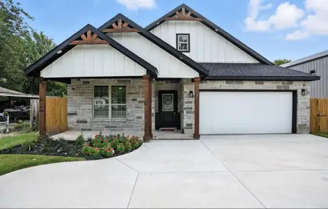 New construction Single-Family house 1118 S Grand Ave, Gainesville, TX 76240 - image