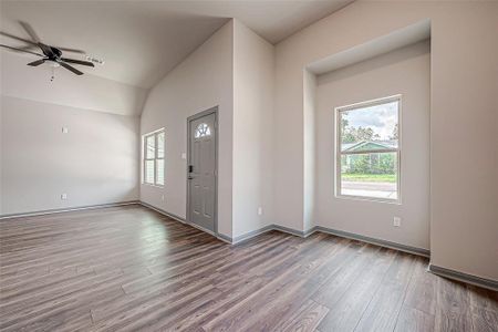 New construction Single-Family house 403 Travis St, Baytown, TX 77520 null- photo 18 18