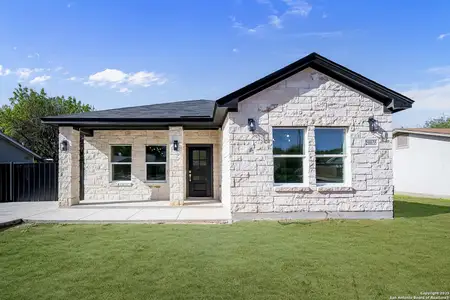 New construction Single-Family house 20035 Morrison St, Somerset, TX 78069 - image