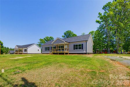 New construction Single-Family house 109 Sarah Ave, Newton, NC 28658 - image