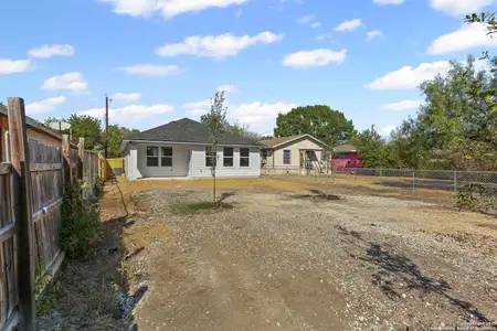 New construction Single-Family house 322 Spaatz, San Antonio, TX 78211 - image