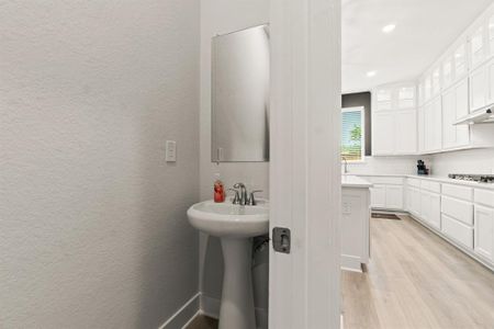 New construction Townhouse house 11231 Buchanan Coves Ln, Cypress, TX 77433 null- photo 19 19