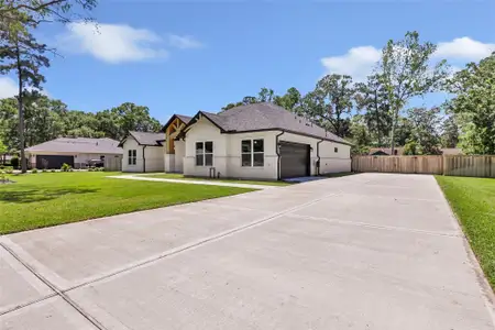 New construction Single-Family house 2423 Roman Forest Blvd, Roman Forest, TX 77357 - image