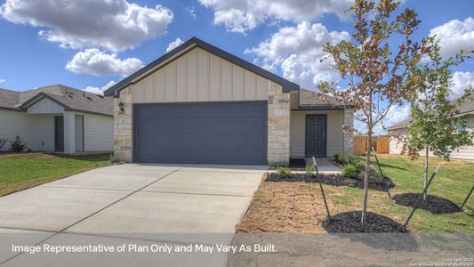New construction Single-Family house 734 Jennifer Wy, New Braunfels, TX 78130 plan The Barton - image
