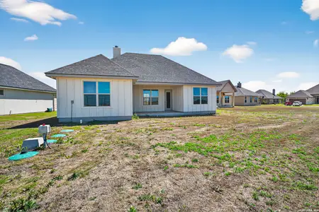 New construction Single-Family house 131 John T Ct, Castroville, TX 78009 - image 3