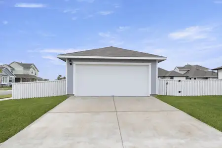 New construction Single-Family house 700 Running Creek Dr, Kyle, TX 78640 plan 1589 Casetta - 2022 - image