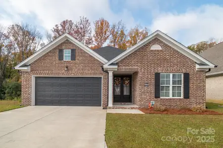 New construction Single-Family house 994 Cedar Crest Ln, Florence, SC 29501 - image