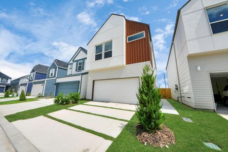 New construction Single-Family house 13109 Moncloa Dr, Houston, TX 77047 - image 2