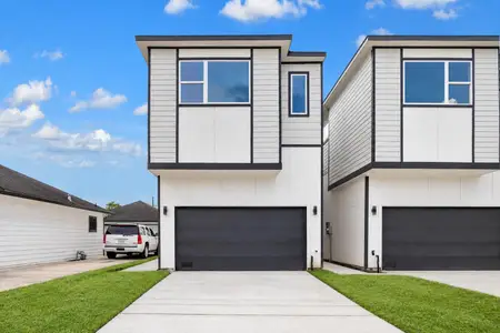 New construction Single-Family house 5308 Salina St, Houston, TX 77026 - image