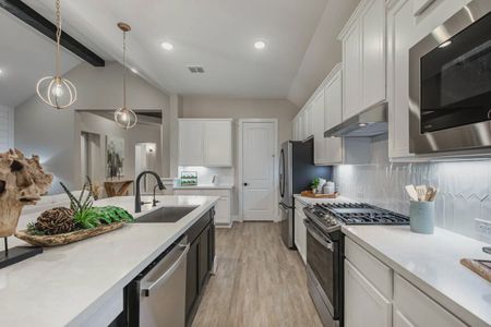 New construction Single-Family house 112 Grace Ave, Castroville, TX 78009 plan Brandon - image 17