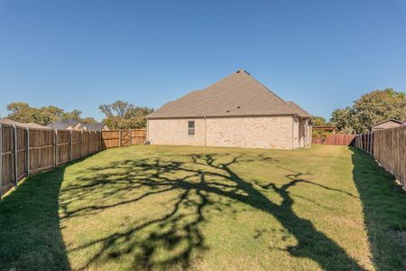 New construction Single-Family house 1600 Sea Breeze Ct, Azle, TX 76020 null- photo 4 4