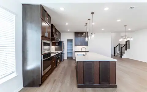 New construction Single-Family house 1713 Blossom Trl, Mesquite, TX 75181 plan Hagen - image 5