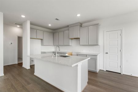 New construction Single-Family house 2718 Ruby Laurel Dr, Arcola, TX 77583 plan Hickory - image 13