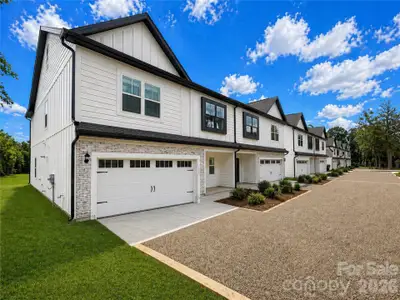 New construction Townhouse house 1228 N Sharon Amity Rd, Charlotte, NC 28211 - image
