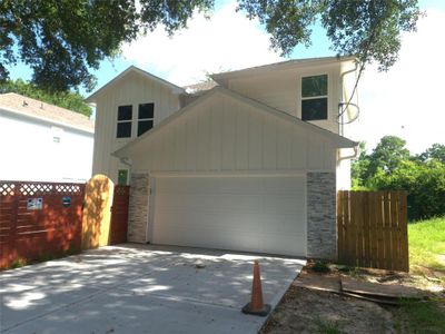 New construction Single-Family house 2318 Ferguson Way, Houston, TX 77088 - photo 0