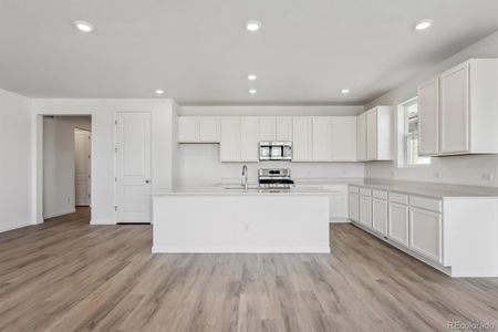 New construction Single-Family house 240 Lark Sparrow Way, Bennett, CO 80102 Agate- photo 6 6