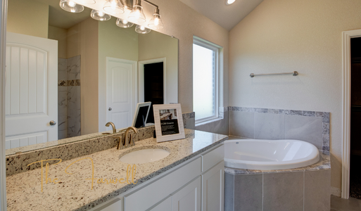 New construction Single-Family house 851 Williamson Rd, Granbury, TX 76048 null- photo 15 15