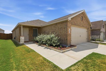 New construction Single-Family house 1805 Goose Pond Rd, Forney, TX 75126 plan Idlewood - image