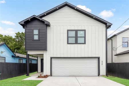New construction Single-Family house 8136 Chateau St, Houston, TX 77028 - image