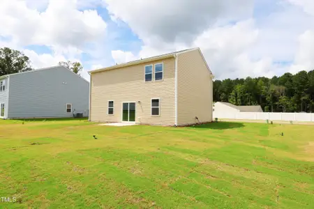 New construction Single-Family house 927 Dassault Ln, Spring Hope, NC 27882 plan Beacon - image