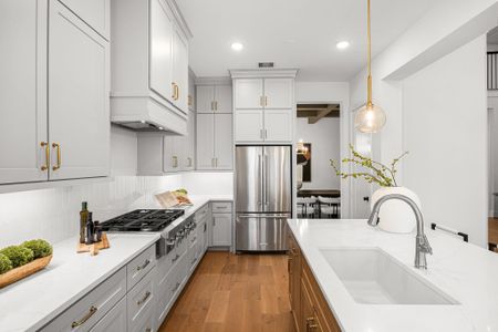 New construction Single-Family house 1918 Ridgecrest Dr, Houston, TX 77055 - image 5