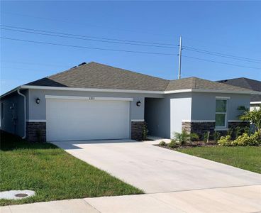 New construction Single-Family house 1053 Mattie Pointe Way, Auburndale, FL 33823 - photo 0