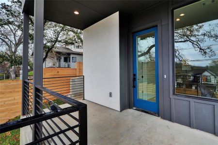 New construction Single-Family house 1213 Deloney St, Unit 1, Austin, TX 78721 null- photo 2 2