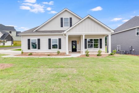 New construction Single-Family house 100 Cresthaven Drive, Carrollton, GA 30117 - photo 0