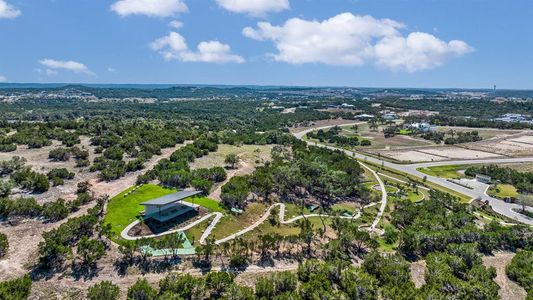 New construction Single-Family house 5704 Twin Peaks Trace, Austin, TX 78738 - photo 4 4