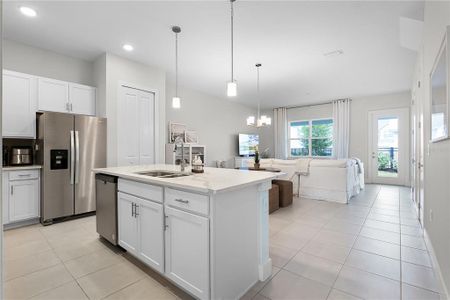 New construction Townhouse house 1635 Birchfield Cv, Oviedo, FL 32765 - image 4