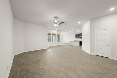 New construction Single-Family house 2607 Streamside Dr, Burleson, TX 76028 plan Dover - image 17