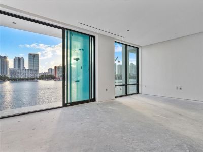 New construction Townhouse house 4006 Ne 167Th St, North Miami Beach, FL 33160 Aura - photo 15 15