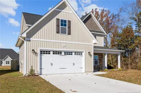 New construction Single-Family house 402 Lyman Dr, Fayetteville, NC 28312 plan Raeburn - image