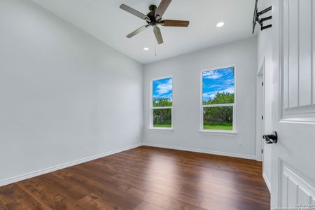 New construction Single-Family house 1385 State Hwy 97 E, Floresville, TX 78114 null- photo 17 17