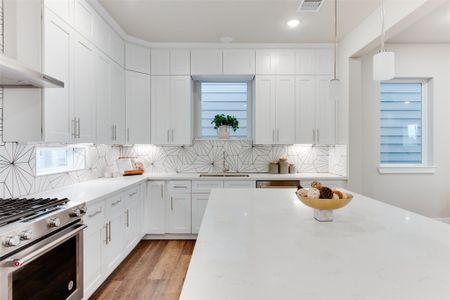 New construction Single-Family house 1424 W 34th 1/2 St, Houston, TX 77018 plan Claire - image 7