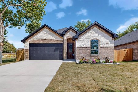 New construction Single-Family house 806 S Sherman St, Ennis, TX 75119 - image