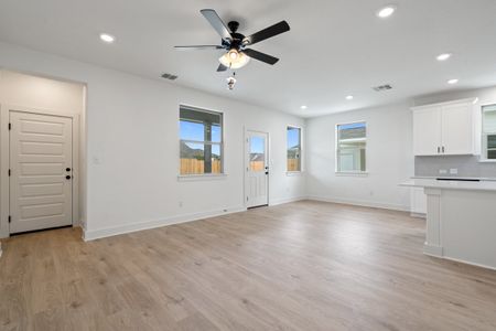 New construction Single-Family house 168 Rieber Rd, Kyle, TX 78640 plan Cypress - image 11