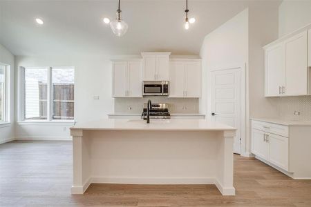 New construction Single-Family house 7108 Intrepid Drive, Fort Worth, TX 76179 Plan Unknown- photo 10 10