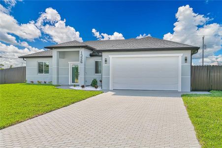New construction Single-Family house 1326 Ne 7Th Pl, Cape Coral, FL 33909 - image