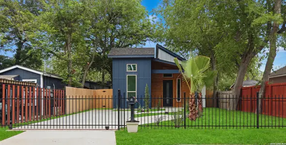 New construction Single-Family house 1204 Center St, San Antonio, TX 78202 - image