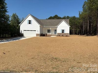 New construction Single-Family house 214 Lockhard Cir, Troutman, NC 28166 - image