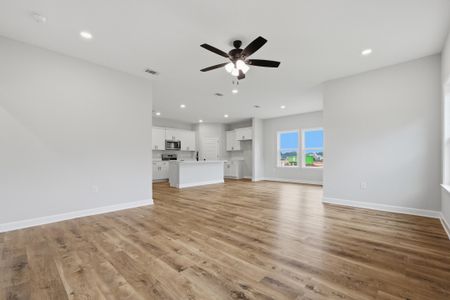 New construction Single-Family house 2827 Blackbird Ct, Crestview, FL 32536 plan Elizabeth - image 19