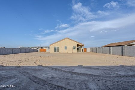 New construction Single-Family house 3720 N San Carlos Dr, Eloy, AZ 85131 - image