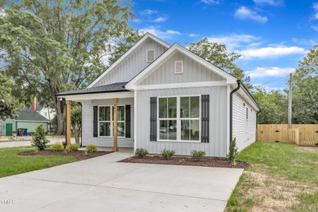 New construction Single-Family house 401 N Raiford St, Selma, NC 27576 null- photo 1 1
