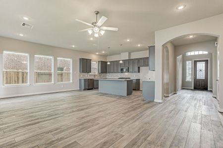 New construction Single-Family house 1606 Friendship Park Cir, Seabrook, TX 77586 plan El Jardin - image 8