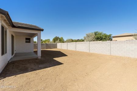 New construction Single-Family house 15664 W Mercer Lane, Surprise, AZ 85379 - photo 31 31