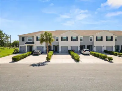 New construction Townhouse house 3830 Sunflower Field Pl, Plant City, FL 33565 - image
