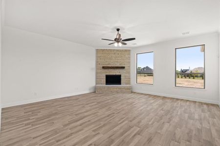 New construction Single-Family house 431 Paradise Ridge Dr, Waxahachie, TX 75167 - image 16